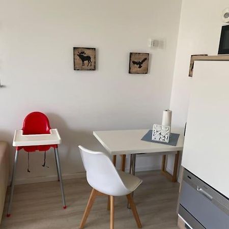 Ferienwohnung Mit Blick Auf Den Feldberg Weilmunster Exterior photo